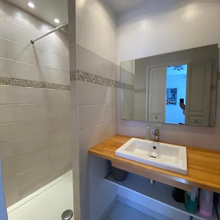 Lh Appart, A 5 Min De La Gare Equipe Apartment *
