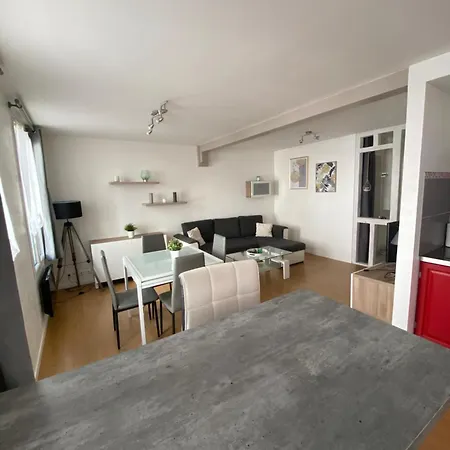 Lh Appart, A 5 Min De La Gare Equipe Apartmán